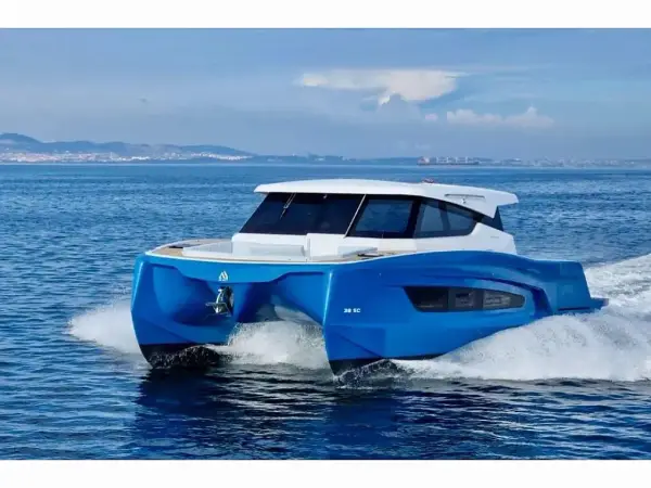 Falcon II - Aventura 38 SC