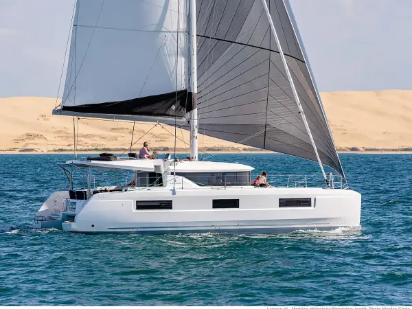 Diamond Seas - Lagoon 46