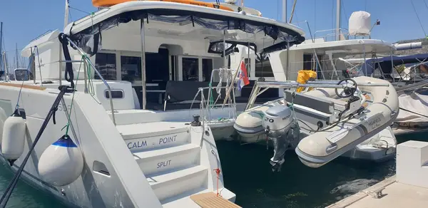 Calm Point - Lagoon 450