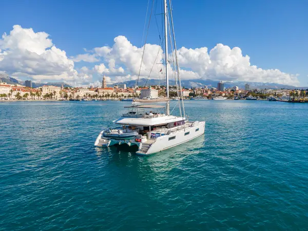 Adriatic Lion - Lagoon 620