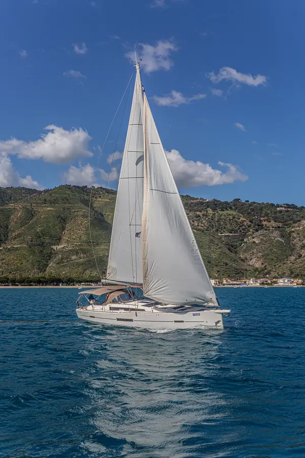Dream Planet - Dufour 520 GL