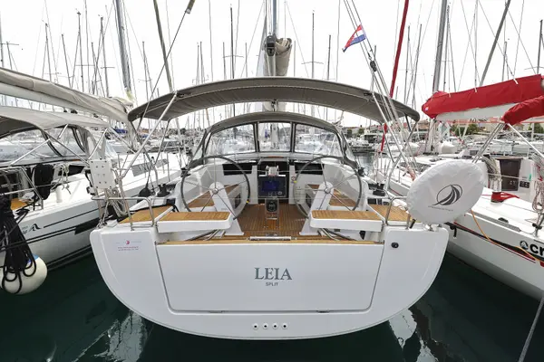 Leia - Hanse 418