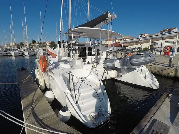 Grey Pearl - Lagoon 380