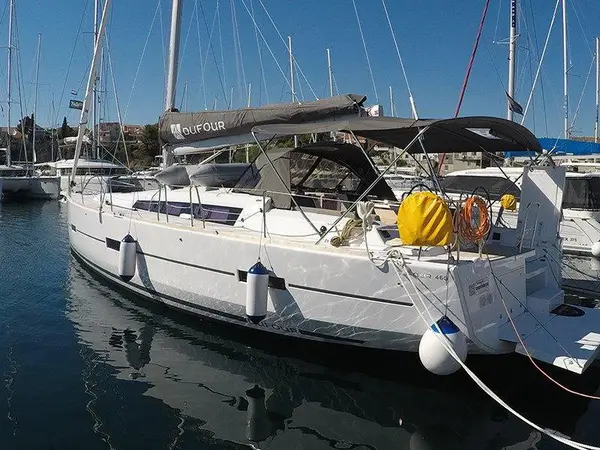 Petra - Dufour 460 GL