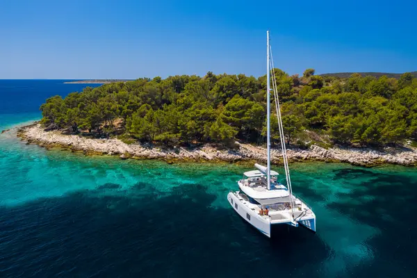 Solitaire - Sunreef 50