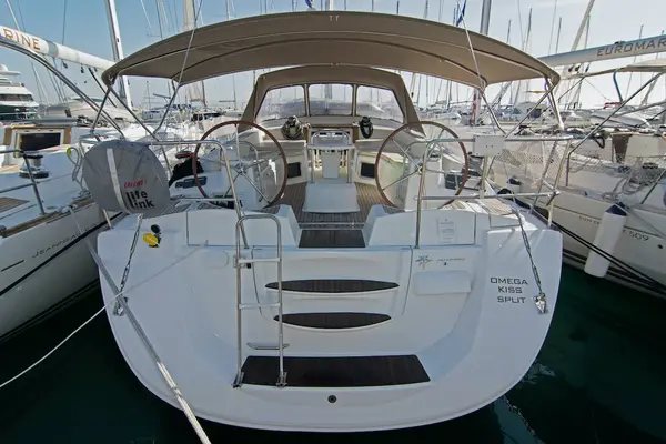 Omega Kiss - Jeanneau 53
