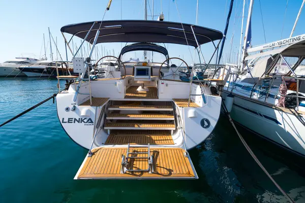 Lenka - Elan 514 Impression