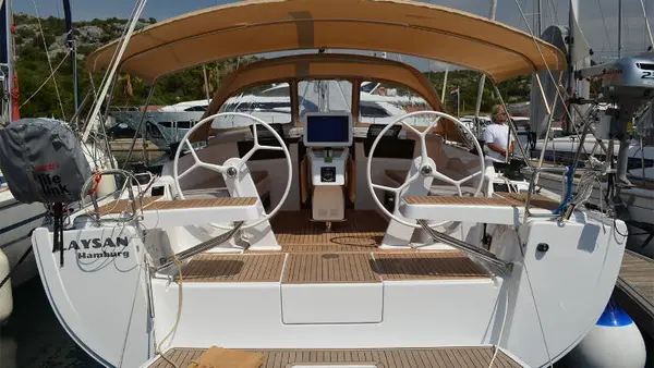 Laysan - Hanse 418