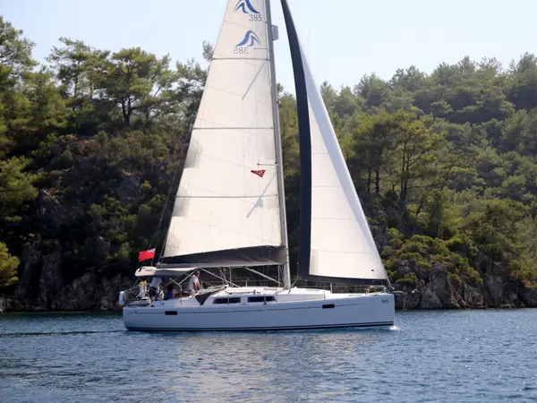 Ariel - Hanse 385