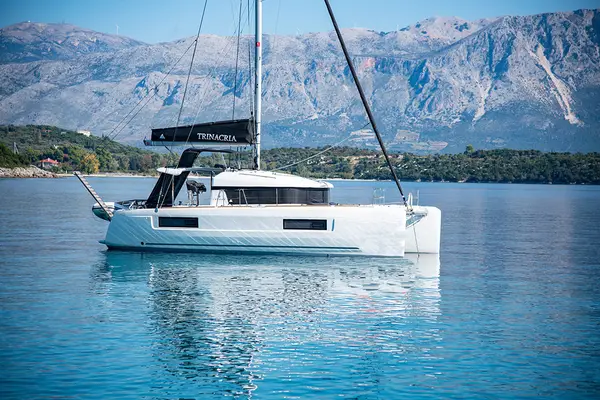 Trinacria - Lagoon 40