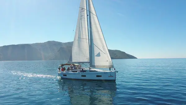 Fiesta - Bavaria C42