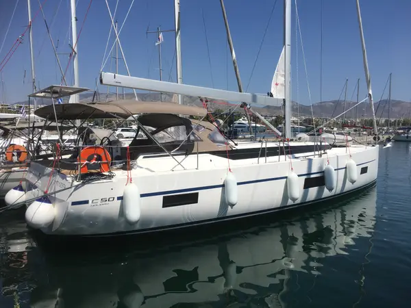 Lady Flora 3 - Bavaria C50