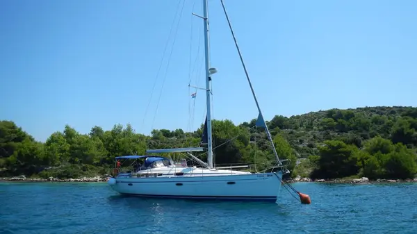 Lola - Bavaria 39 Cruiser