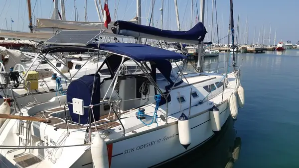 Pink Pearl - Sun Odyssey 37