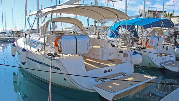 Evala - Bavaria Cruiser 37