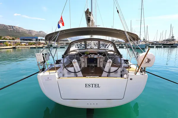 Estel - Hanse 418