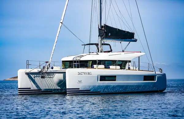 Bahia Real - Lagoon 40