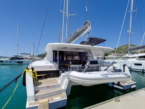 Magic Summer - Fountaine Pajot Astrea 42