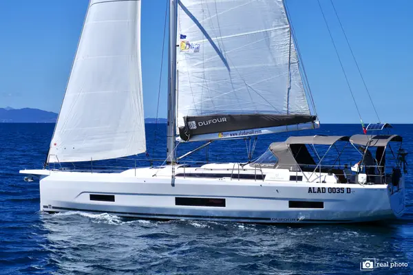 Lucia - Dufour 470