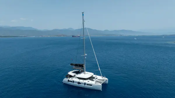Dream Life - Lagoon 46