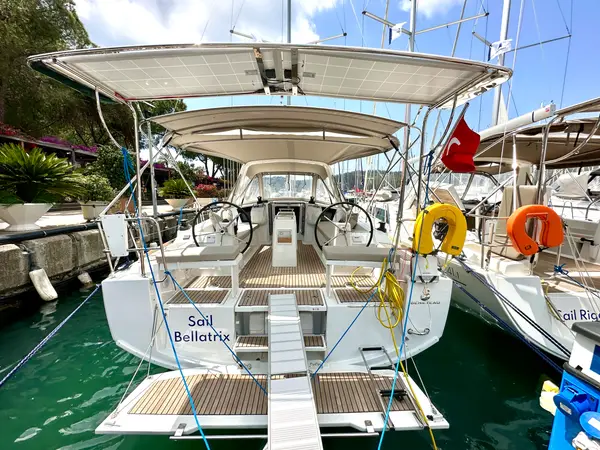 Sail Bellatrix - Oceanis 38.1