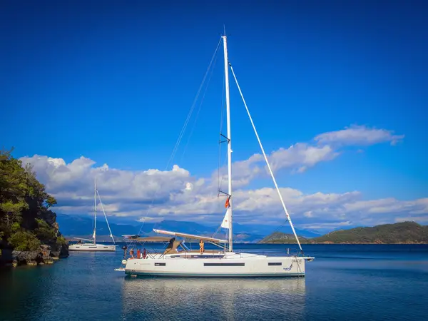 Oracle - Sun Odyssey 490