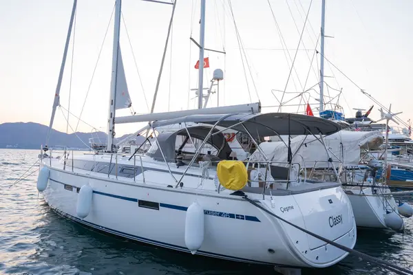 Classy - Bavaria Cruiser 46