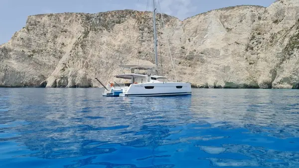 Nostos - Fountaine Pajot Astrea 42