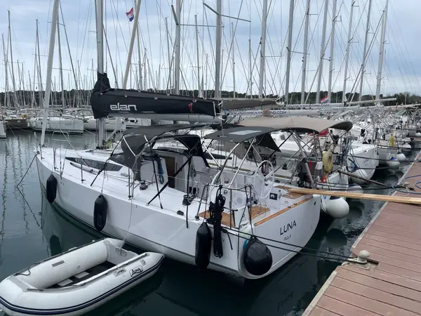 Luna - Elan E4