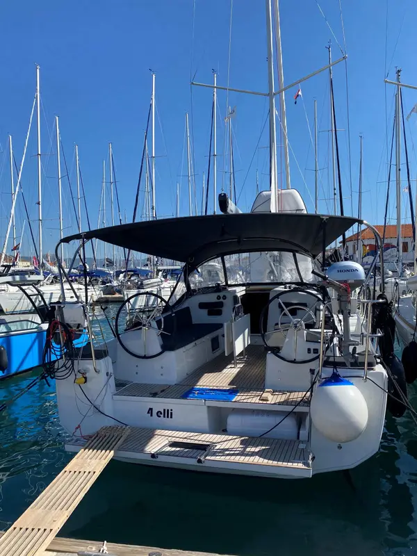 4 elli - Sun Odyssey 380