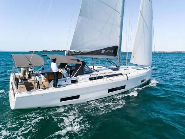 Ljubov - Dufour 470