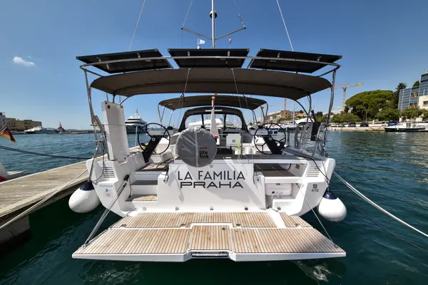 La Familia - Dufour 470