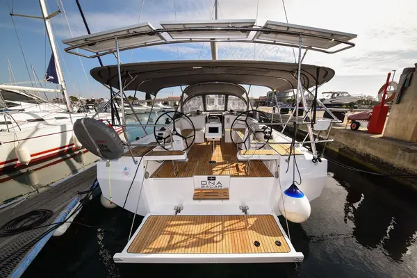 Dna - Bavaria C42