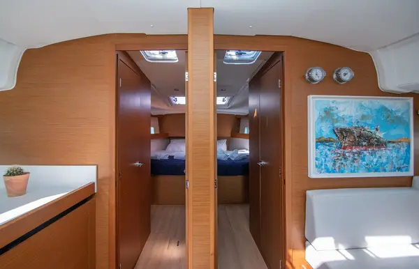 Knot - Sun Odyssey 490