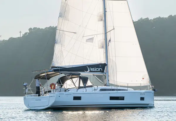 First Kiss - Oceanis 46.1