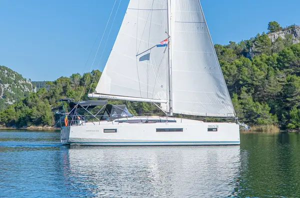 First Date - Sun Odyssey 410