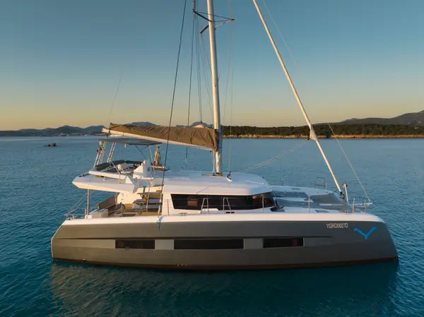 Delphinus - Dufour 48 Catamaran