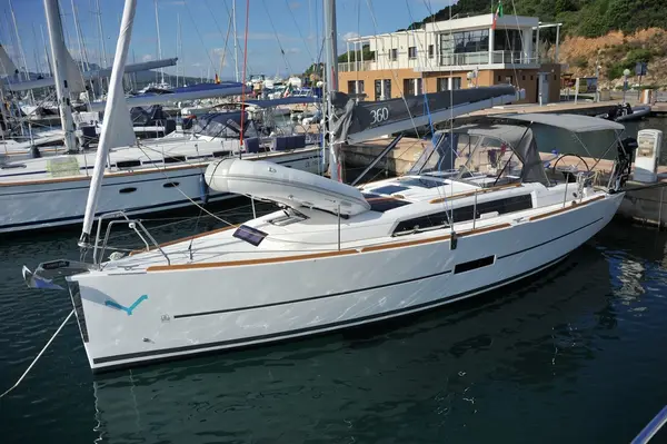 Karibu - Dufour 360 GL