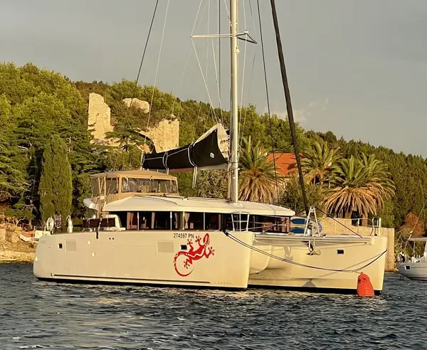 Gecko - Lagoon 450 S