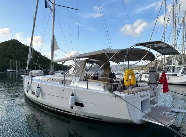 Sail Corvus - Dufour 390 GL