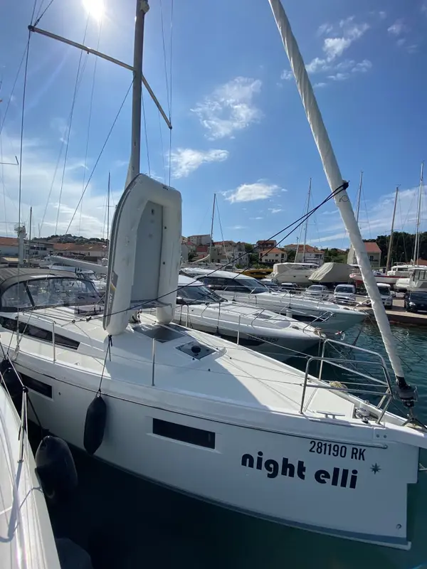 night elli - Sun Odyssey 410