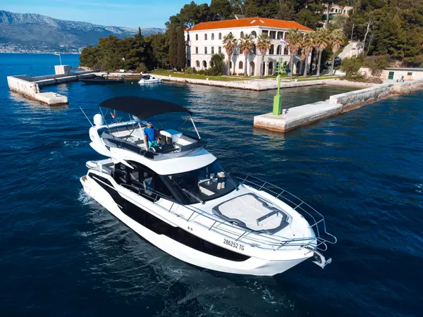FGStar Mini - Galeon 440 Fly
