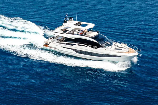 FGstar - Galeon 640 Fly