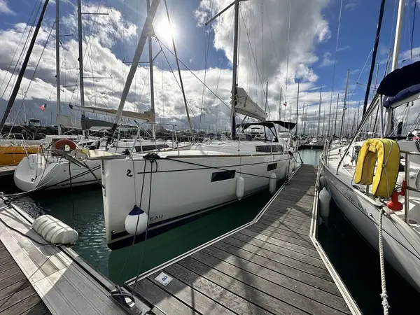 Delfino - Oceanis 38.1