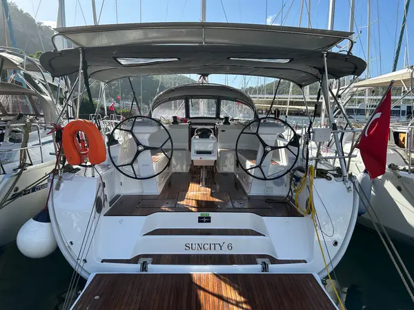 Suncity 6 - Bavaria Cruiser 46