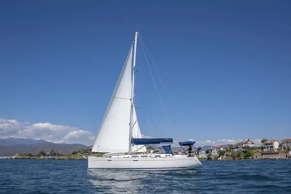 2009. - Dufour 425 GL