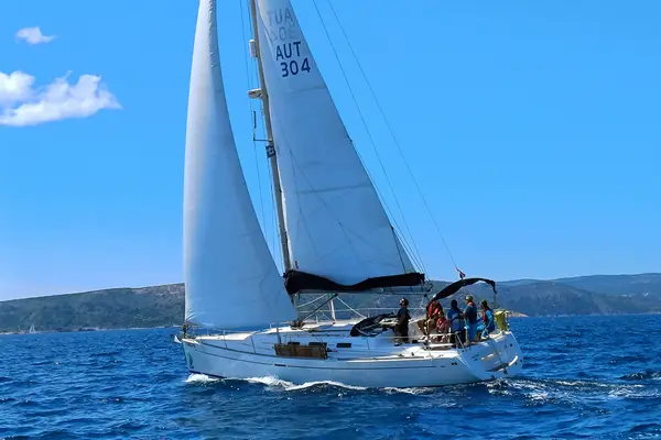 Jonathan Pink - Dufour 44