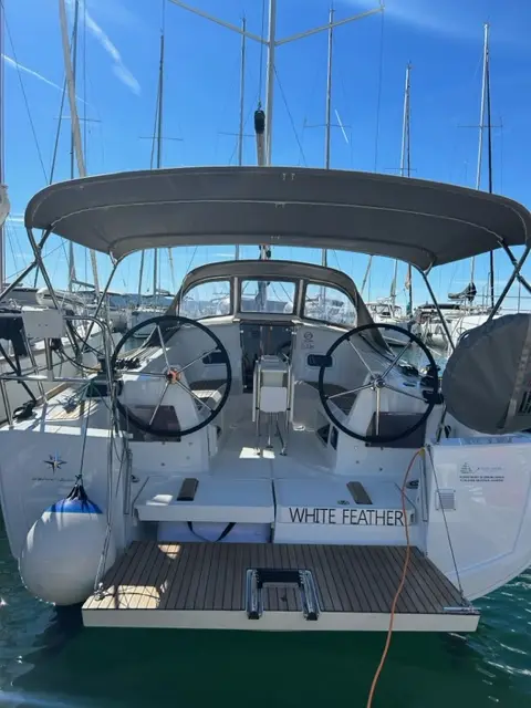 White Feather - Sun Odyssey 349