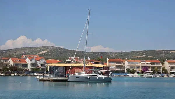 Loy - Oceanis 34.1