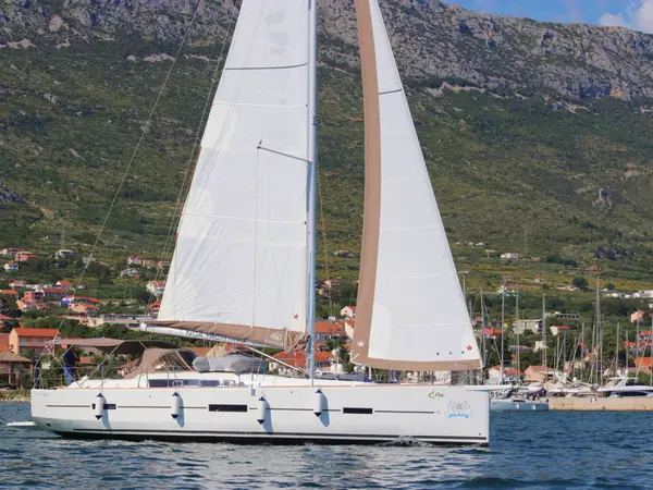 Esra - Dufour 460 GL